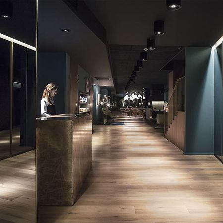 Yurbban Trafalgar Hotel Barcelona Exterior photo